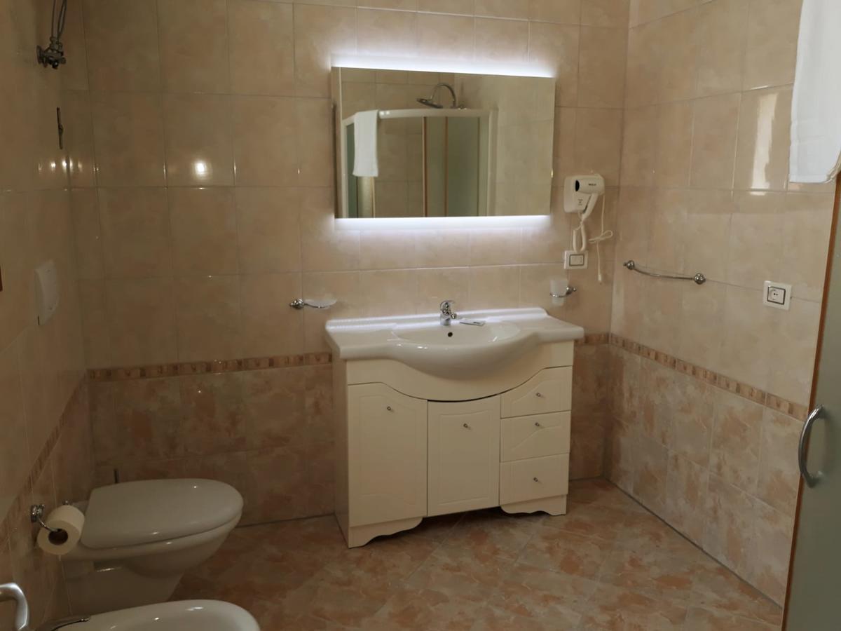 Il Vittoriano Porto Cesareo Exterior foto